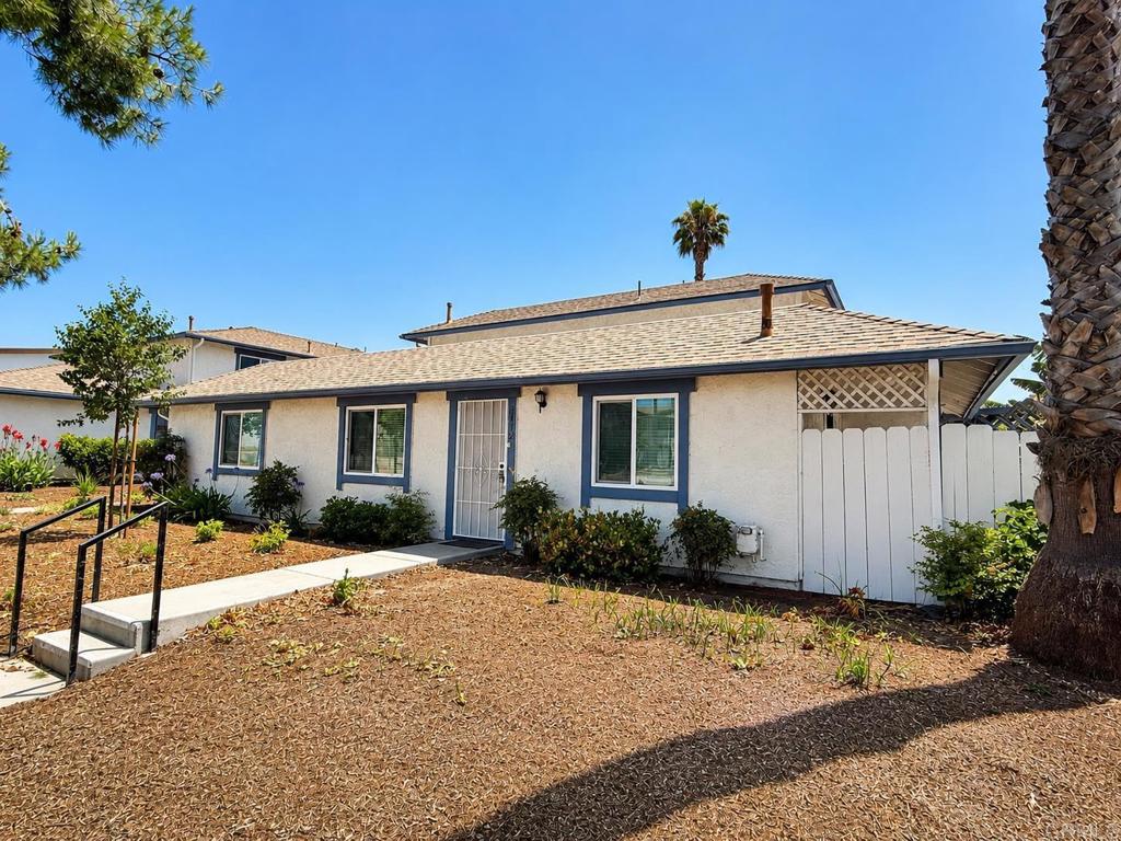 3412 Los Mochis Way