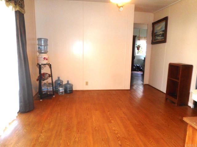 Detail Gallery Image 10 of 27 For 2300 E Valley #84,  Escondido,  CA 92027 - 2 Beds | 2 Baths