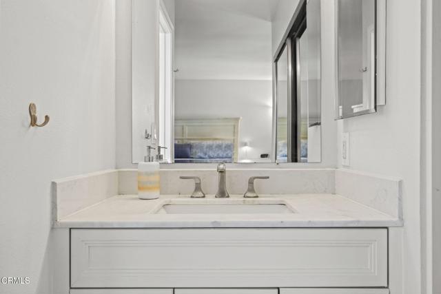 3151 W Hemlock Street, Oxnard CA: https://media.crmls.org/mediaz/f5d21d1b-03e5-429b-b144-f018669e7747.jpg