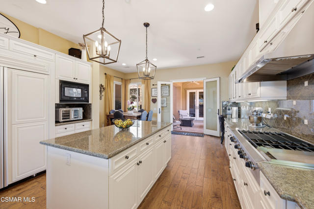 Image 44 of 100 For 5068 Shady Trail Street