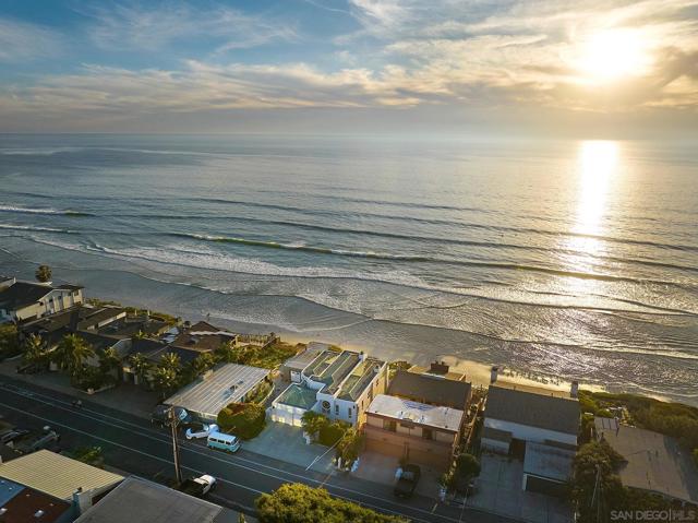 1630 Neptune Avenue, Encinitas CA: https://media.crmls.org/mediaz/f5d295e3-63bc-4cb9-8990-02fb54f84a29.jpg