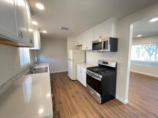 5215 Waring Rd, San Diego, California 92120, 3 Bedrooms Bedrooms, ,2 BathroomsBathrooms,Single Family Residence,For Sale,Waring Rd,250000287SD