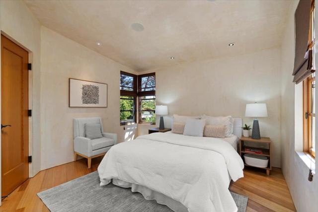 705 University Avenue, Los Altos CA: https://media.crmls.org/mediaz/f5d45fde-8b1f-48b5-b9d0-97bacce6c679.jpg