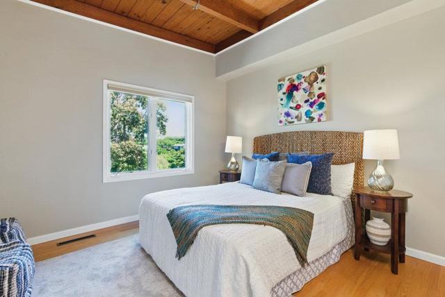 3225 Upper Lock Avenue, Belmont CA: https://media.crmls.org/mediaz/f5d4fa04-ba4d-4dfa-9760-c40438acf576.jpg