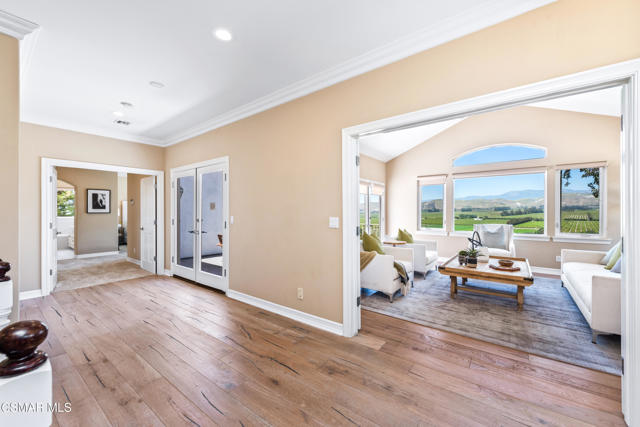 1074 Deseo Avenue, Camarillo CA: https://media.crmls.org/mediaz/f5d5bdb9-2d11-4f1e-8b30-5feed07375f7.jpg