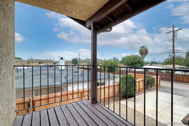 1415 17 Flag Ln, El Cajon CA: https://media.crmls.org/mediaz/f5d63f1c-2bbf-4d0d-b575-a27cb624af30.jpg