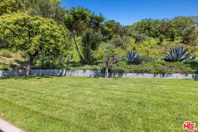 Drew Fenton | 16633 Bienveneda Place Pacific Palisades CA | MLS: 7170214