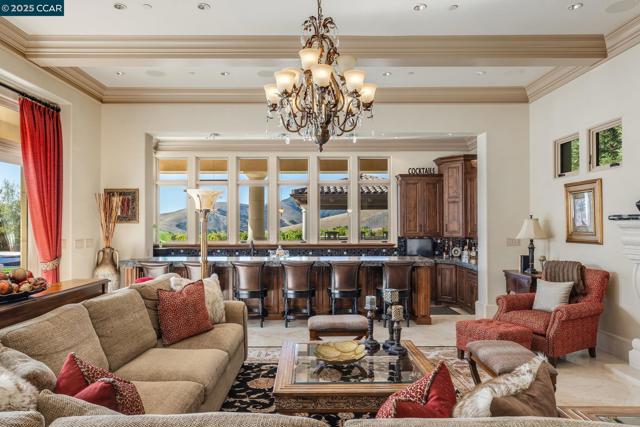 940 Eagle Ridge Dr, Danville CA: https://media.crmls.org/mediaz/f5d7e91b-8337-4da2-b27b-8e0fb1e962ee.jpg