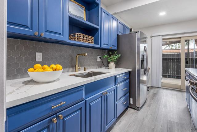 2929 Fire Mountain Dr, Oceanside CA: https://media.crmls.org/mediaz/f5d8705c-72d0-4e94-8aea-9677b4929765.jpg