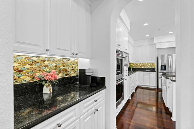 593 Paloma Court, Encinitas CA: https://media.crmls.org/mediaz/f5d98820-a26b-4adb-b9b6-0d66ff4b70f3.jpg