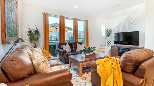 6108 Colt Place, Carlsbad CA: https://media.crmls.org/mediaz/f5d9a77b-6a42-425a-bd4c-b31244bc1ffe.jpg