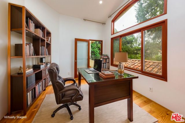 10734 Lindbrook Drive, Los Angeles CA: https://media.crmls.org/mediaz/f5da1331-3361-4e32-9afd-a9e9cbcb79d1.jpg