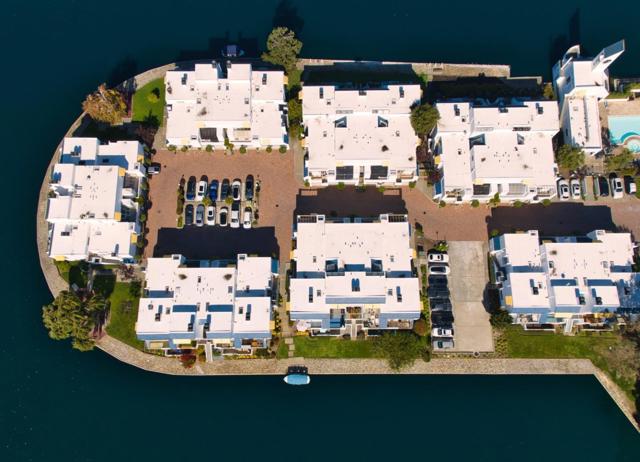 926 Lido Lane, Foster City CA: https://media.crmls.org/mediaz/f5da2195-6cd8-4c38-b717-9c365dafcca6.jpg