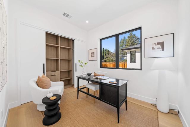 89 Centre Street, Mountain View CA: https://media.crmls.org/mediaz/f5db12ba-5443-47bc-acdb-b75820c85eb1.jpg
