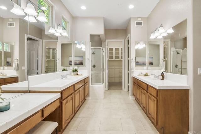 Detail Gallery Image 36 of 68 For 14773 via Bettona, San Diego,  CA 92127 - 4 Beds | 4/1 Baths