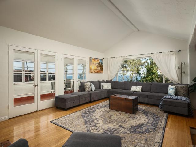 Detail Gallery Image 3 of 50 For 1303 15 Cave St, La Jolla,  CA 92037 - 8 Beds | 5 Baths