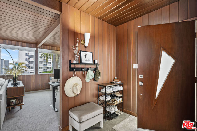 622 Esplanade, Redondo Beach CA: https://media.crmls.org/mediaz/f5dc1098-762d-447b-8928-9c2c8d12652f.jpg