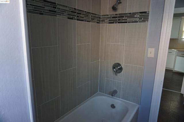 2531 Ritchie St, Oakland CA: https://media.crmls.org/mediaz/f5dc3fa2-23dc-4a92-8204-705b9069a7bf.jpg