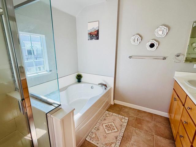 562 Montego Terrace, Sunnyvale CA: https://media.crmls.org/mediaz/f5ddc26b-0096-48d3-bb6a-1285af74edd9.jpg