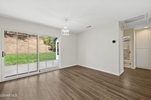 539 American Oaks Avenue, Newbury Park CA: https://media.crmls.org/mediaz/f5de54e5-9599-4dc1-a992-a0606c1b12bc.jpg