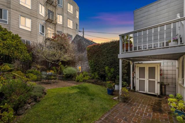 2556 Pine Street, San Francisco CA: https://media.crmls.org/mediaz/f5de86fd-a6be-49af-8de4-afc3cafbac4a.jpg