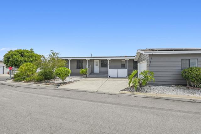 Detail Gallery Image 27 of 58 For 631 via Costa Rica, Vista,  CA 92081 - 2 Beds | 2 Baths