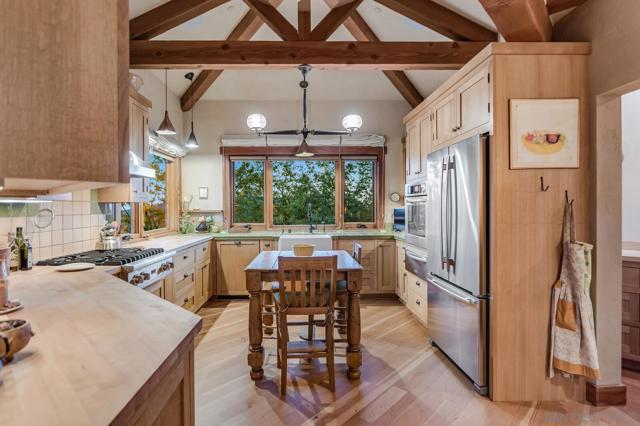 35750 Mountain Circle Drive, Julian CA: https://media.crmls.org/mediaz/f5df2f45-7690-4ea1-b62a-ed3244b81994.jpg