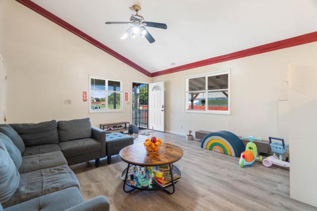 436 Sanford Avenue, Richmond CA: https://media.crmls.org/mediaz/f5e09bb6-6635-437e-bb66-1b8226de43c2.jpg