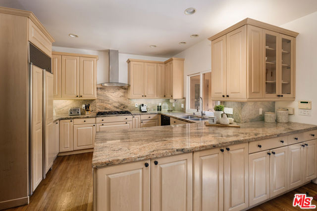 4490 Via Alegre, Santa Barbara CA: https://media.crmls.org/mediaz/f5e19fe3-8768-42e2-ba49-939a388a96cb.jpg