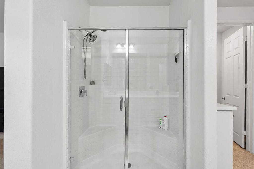 https://media.crmls.org/mediaz/f5e1aea8-4215-43e0-8b35-40a609e280a3.jpg?preset=X-Large