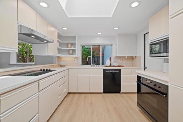 1861 Limetree Lane, Mountain View CA: https://media.crmls.org/mediaz/f5e20d30-f3f1-45e5-a340-f833c57a2315.jpg