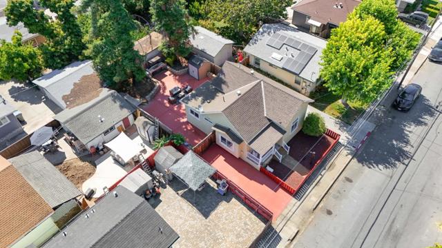 209 N 16th Street, San Jose CA: https://media.crmls.org/mediaz/f5e30c10-b4e4-4524-b406-76c72614ef85.jpg