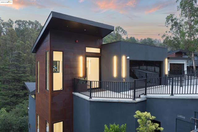 7270 Woodrow Dr, Oakland CA: https://media.crmls.org/mediaz/f5e30d9f-ce0f-43fd-a910-c869adb5eb41.jpg