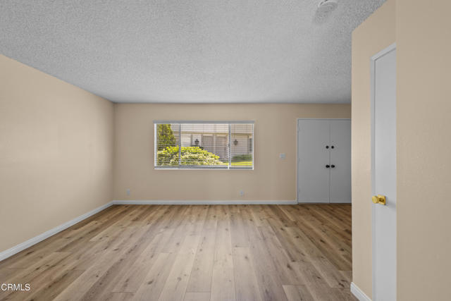 Detail Gallery Image 8 of 42 For 272 Green Moor Pl, Thousand Oaks,  CA 91361 - 3 Beds | 2/1 Baths