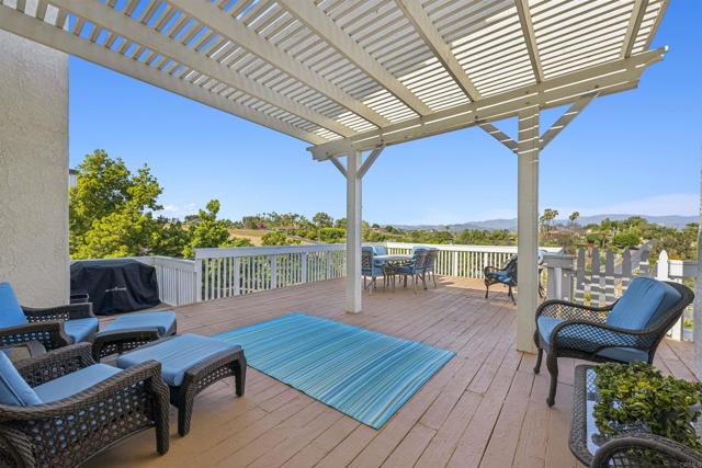 Detail Gallery Image 8 of 53 For 3016 Alta Vista Dr, Fallbrook,  CA 92028 - 3 Beds | 3/1 Baths