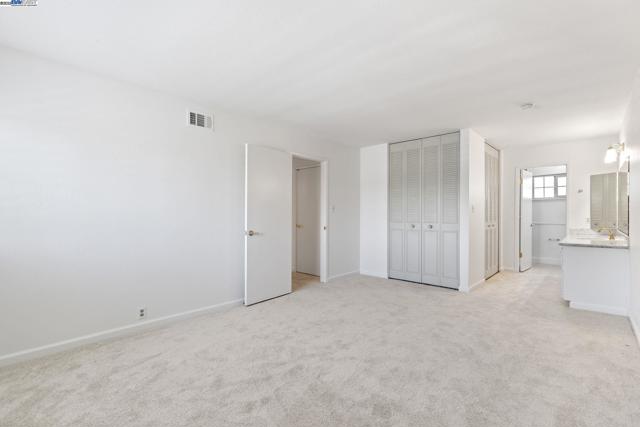 1927 Foxswallow Cir, Pleasanton CA: https://media.crmls.org/mediaz/f5e3bfc4-727d-4897-a588-e314826eed94.jpg