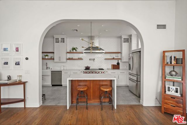 3418 Dorothy Road, Topanga CA: https://media.crmls.org/mediaz/f5e54f01-faa8-49bf-aa00-748c86946006.jpg