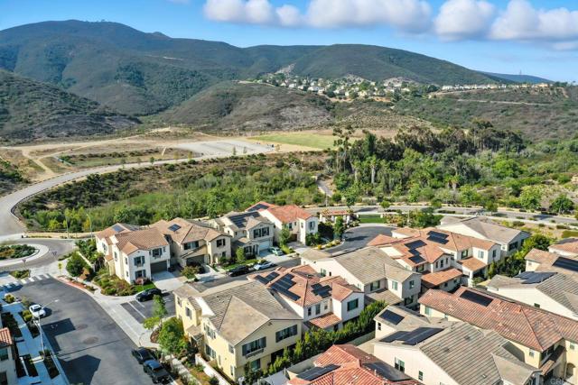 232 Reserve Court, San Marcos CA: https://media.crmls.org/mediaz/f5e592cb-36e1-4bf2-8494-9d56cb1d643d.jpg
