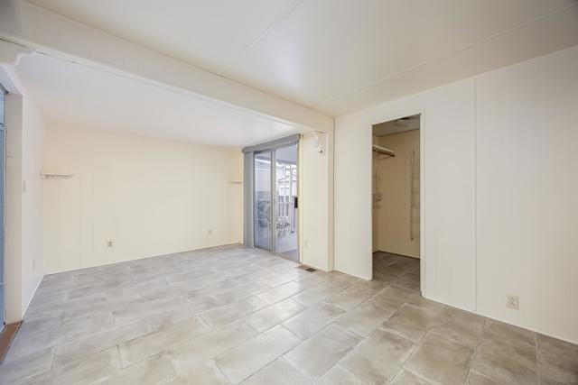 2950 Iris Ave, San Diego CA: https://media.crmls.org/mediaz/f5e68993-0e75-4ae6-b1c9-1725c707a9b2.jpg