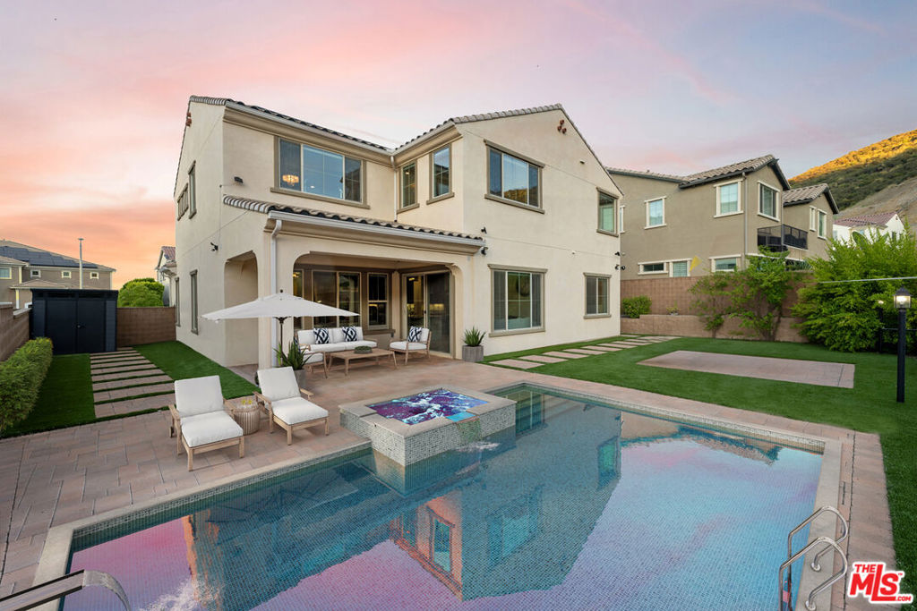 24236 W Stone Bend Lane