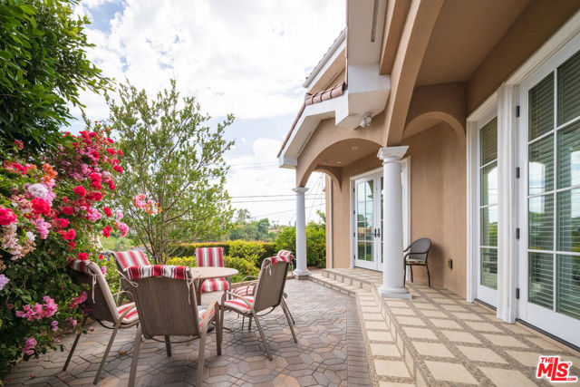 5966 ABERNATHY Drive, Los Angeles CA: https://media.crmls.org/mediaz/f5e8aebc-3a47-49e6-8b6a-3eec9db779e5.jpg