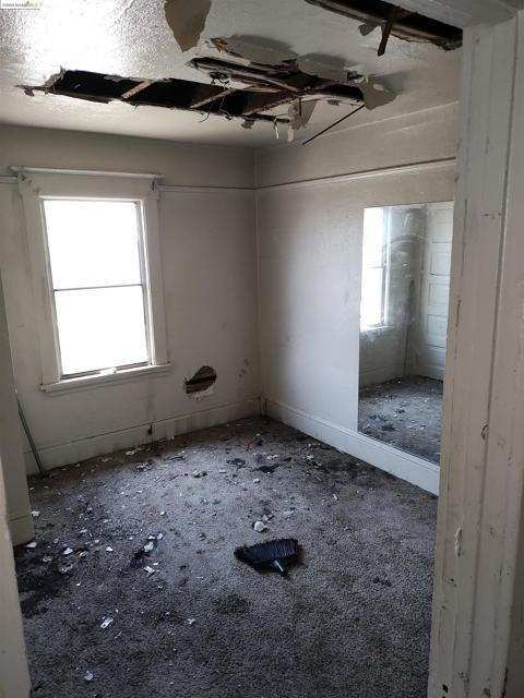 Image 19 of 20 For 5580 Fremont St