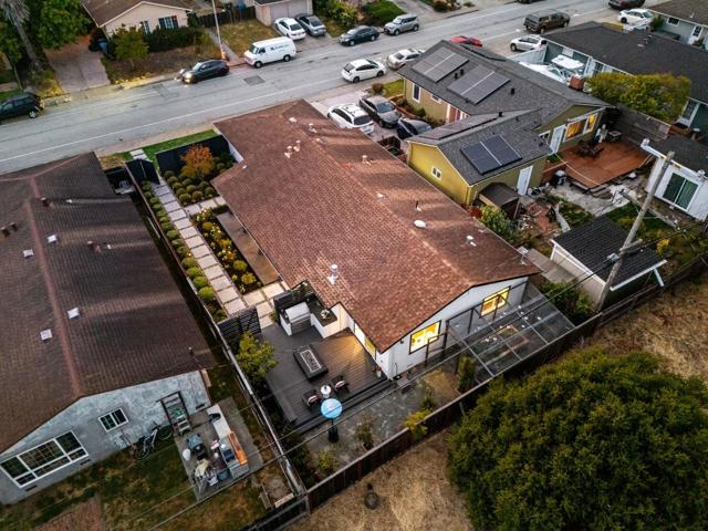 2501 Fleetwood Drive, San Bruno CA: https://media.crmls.org/mediaz/f5e9243d-8731-42be-967b-0329572923f4.jpg