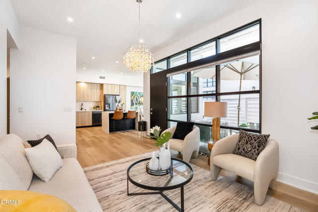 Detail Gallery Image 2 of 46 For 178 S Euclid Ave #402,  Pasadena,  CA 91101 - 2 Beds | 2 Baths