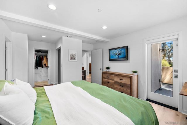 4865 39th Street, San Diego CA: https://media.crmls.org/mediaz/f5ea2bd9-16d6-485b-9841-f56c9cbc159a.jpg
