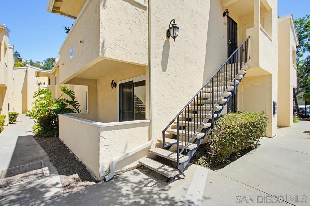 9939 Erma Rd - photo 3