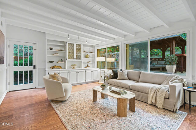 Detail Gallery Image 4 of 26 For 640 Chaparral Rd, Sierra Madre,  CA 91024 - 4 Beds | 3 Baths