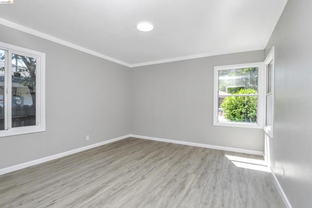 Image 24 of 40 For 120 Hillcrest Ave