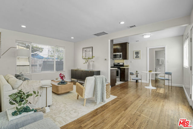 2402 Ocean Park Boulevard, Santa Monica CA: https://media.crmls.org/mediaz/f5eb03b4-c1f9-4a0b-8a45-0799bafcc782.jpg