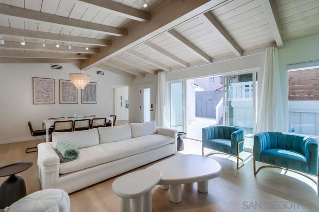8457 Paseo Del Ocaso, La Jolla CA: https://media.crmls.org/mediaz/f5eb2108-97fa-4553-812c-a40fcfb8d7e0.jpg